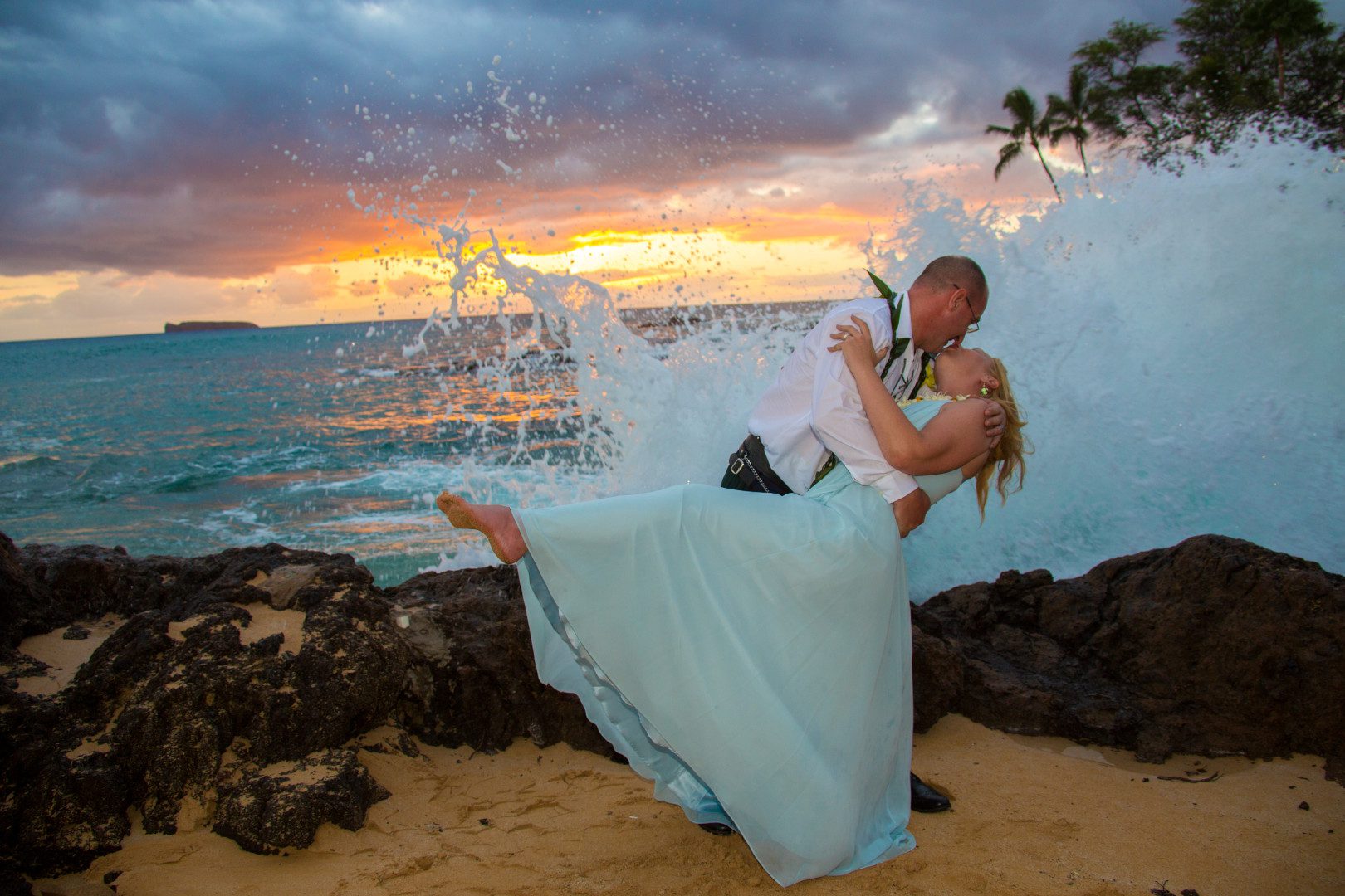 Awesome Couple Photo With Water Waves In The Background