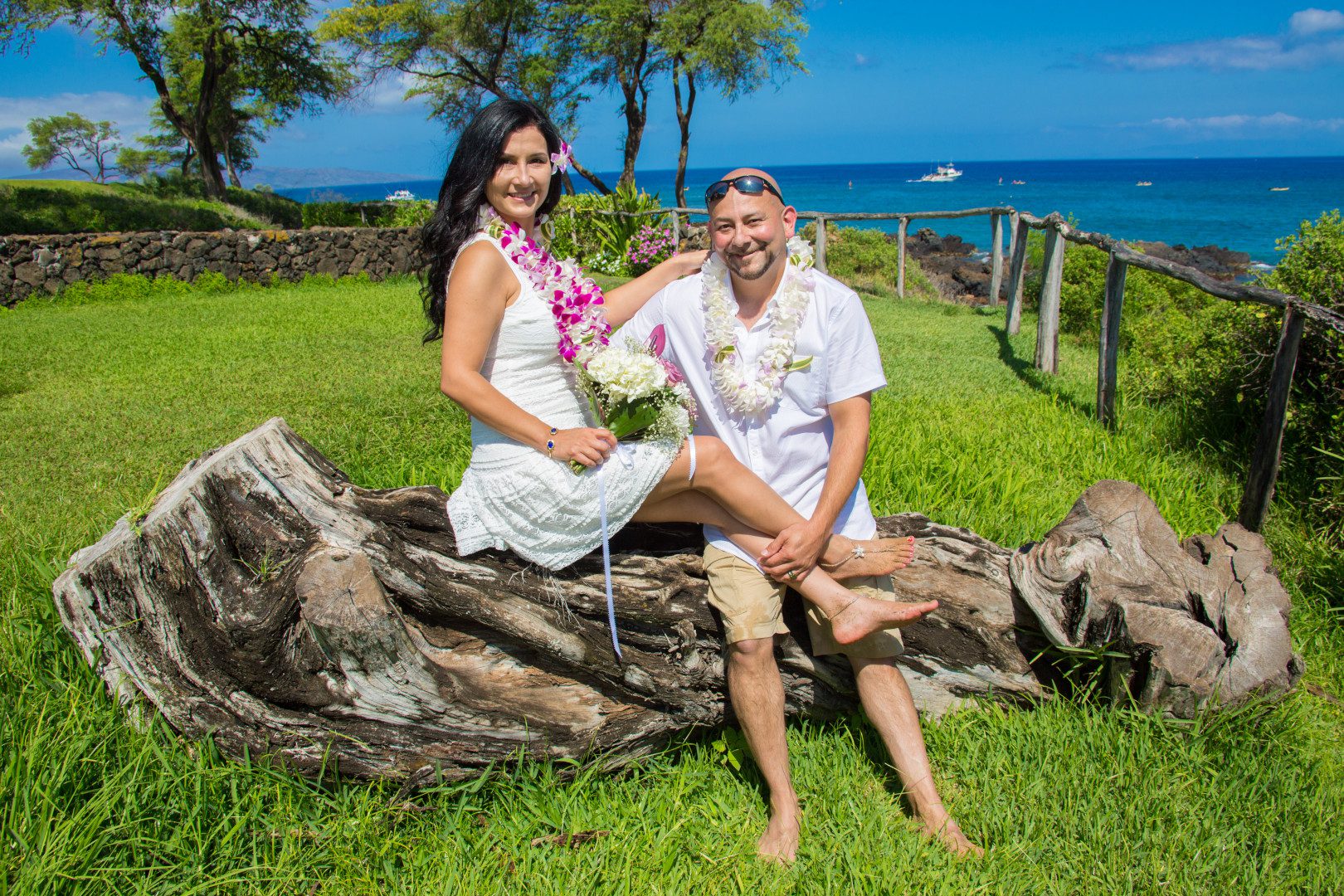 A Couple wedding photography in makena Hawaii