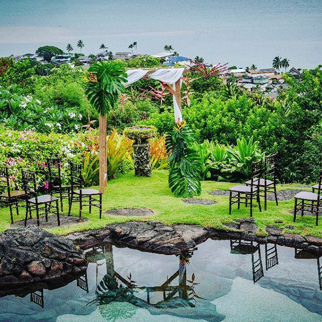 A beautiful wedding spot with chairs and a beautiful scenery
