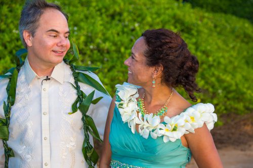 Couple at a wedding ceremony in Maui HI